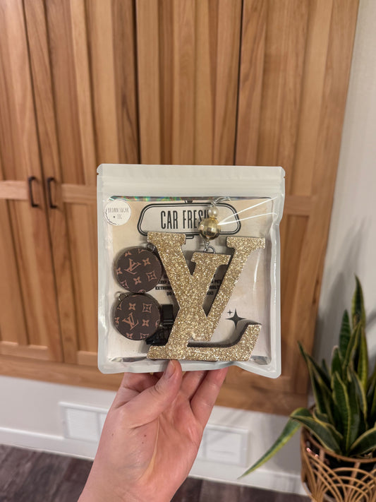 Louis V Freshie Bundle