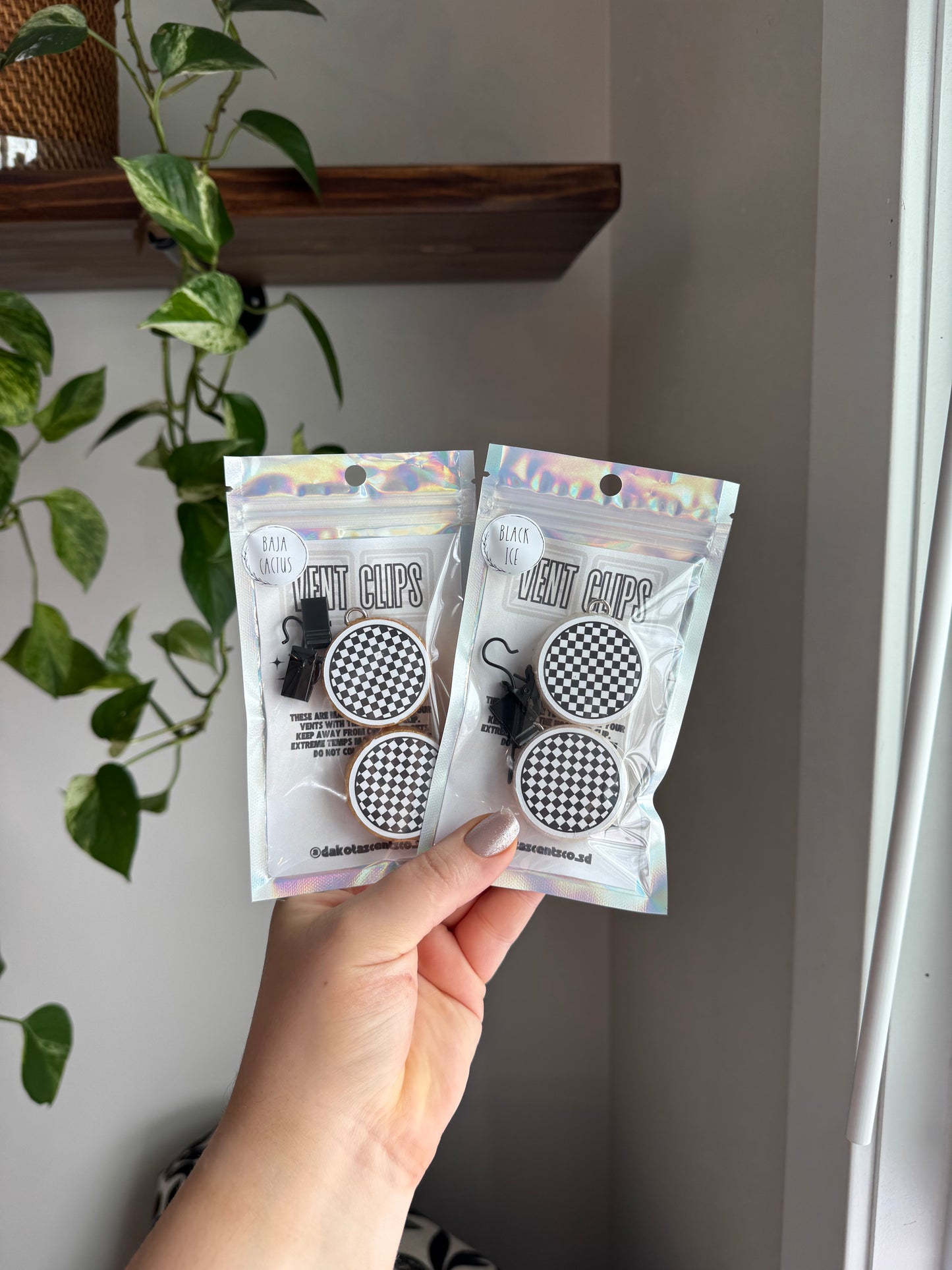 Checkered Vent Clips