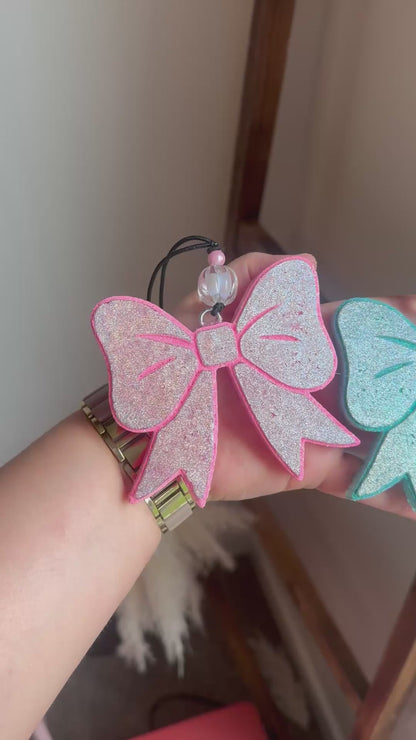 Shimmery Bow Freshie